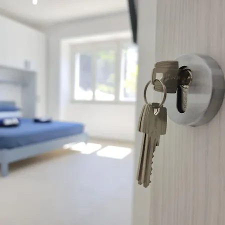 Residenza Ginevra In Zona Vip, Fronte Mare Con Servizi E Comodita Apartament