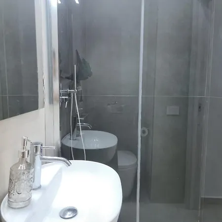 Casa Ginevra Lusso Fronte Mare Con Posto Auto *